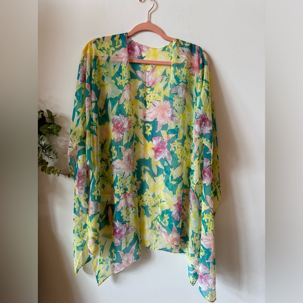 West Loop Kimono Beach Coverup Tropical Floral Wrap Women One Size Fits Most NWT